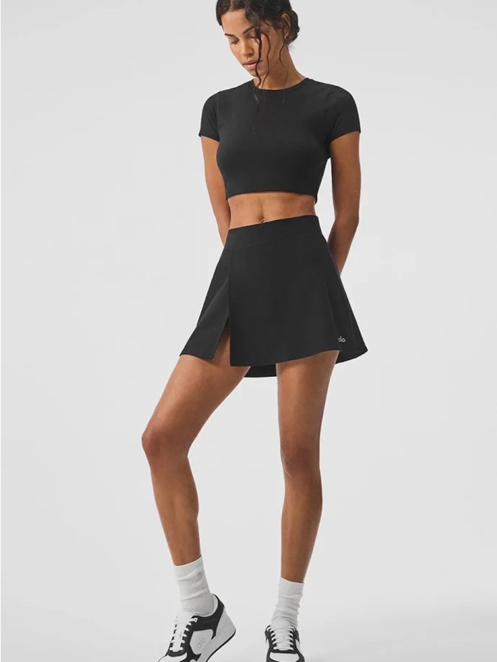 ALO Yoga Alosoft backspin skirt in Black size S